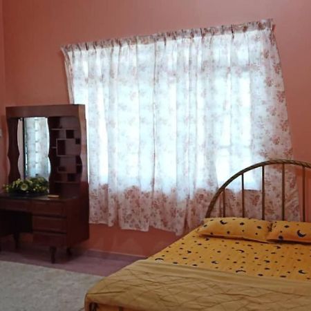 Homestay Zahra Sri Bayu Cherang Ruku エクステリア 写真